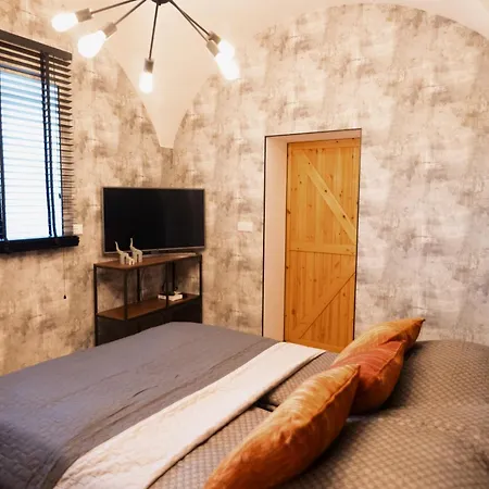 Lisia Nora Apartmán Kladsko